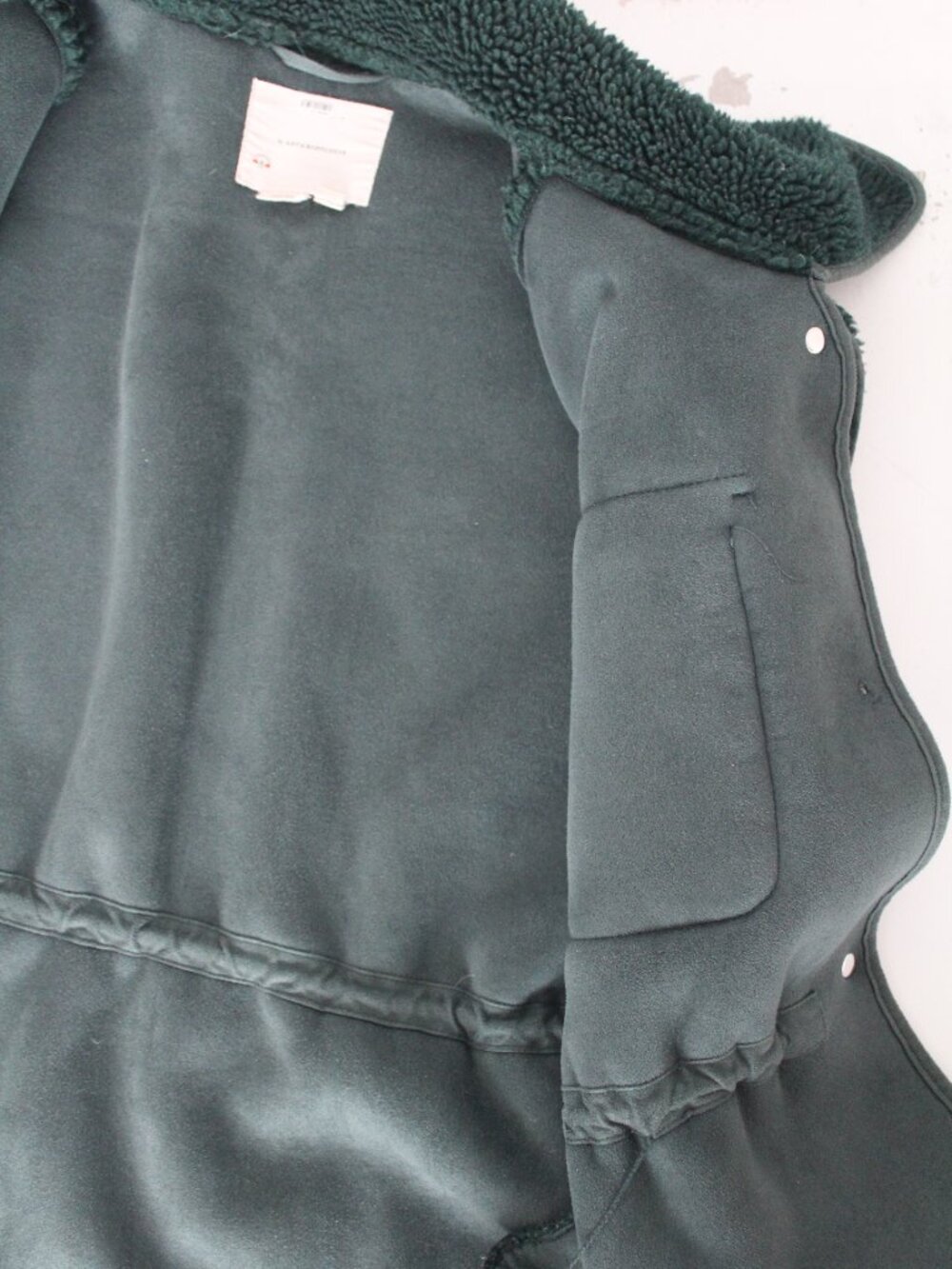 by Anthropologie Cozy Cinched Shearling Vest Size Large in Hunter Green - Picture 9 of 10